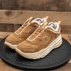 UGG Spill Seam Chestnut Sneakers Men’s Size 9